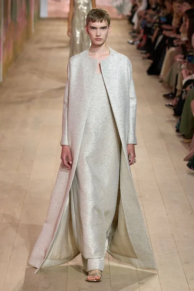 Look 55